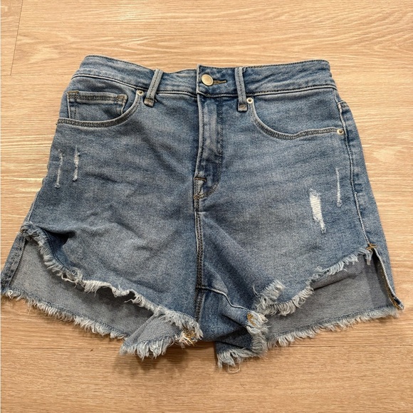 Good American Bombshell Denim Shorts - Picture 1 of 4